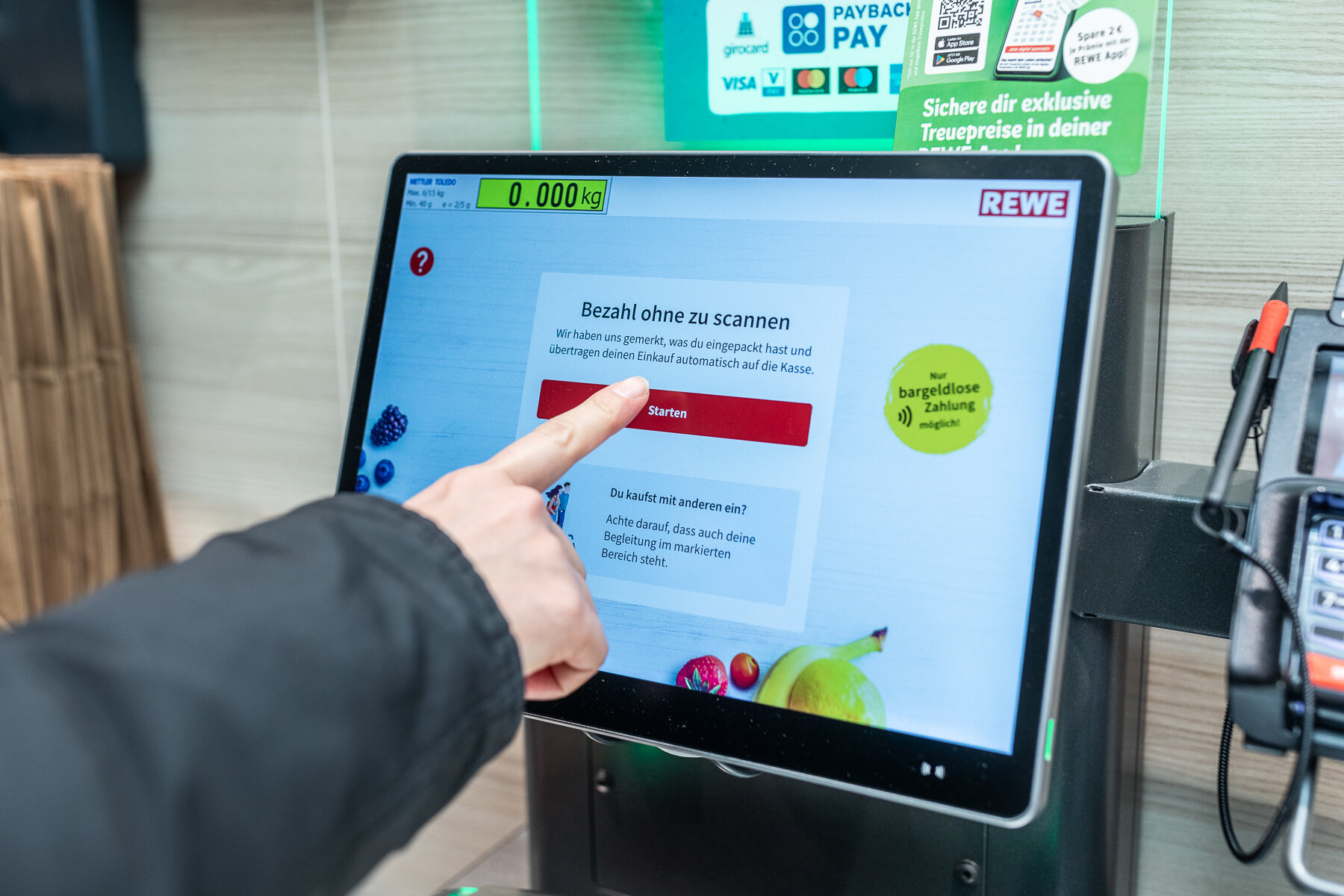 REWE Pick and Go Markt Self-Checkout Terminal
