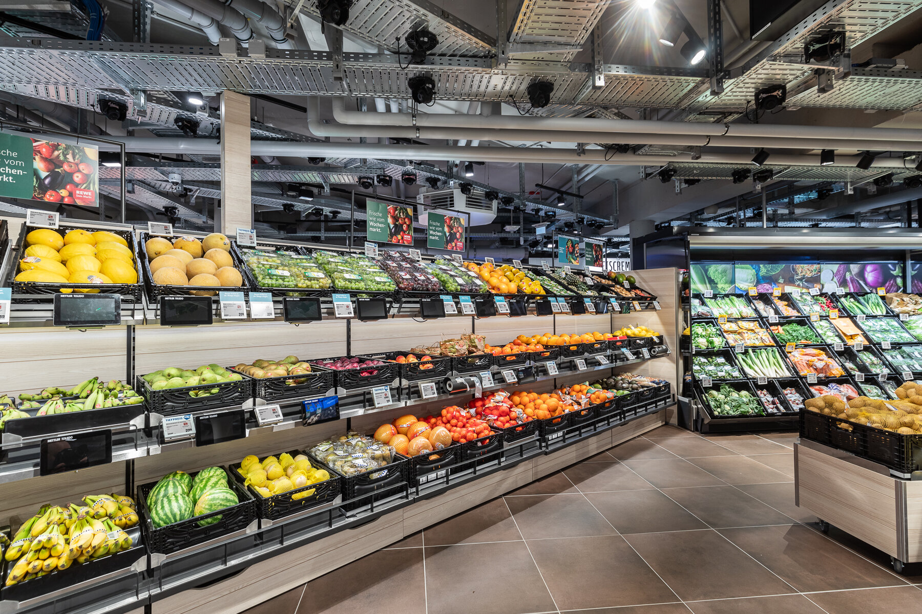 REWE Pick and Go Markt Innenansicht