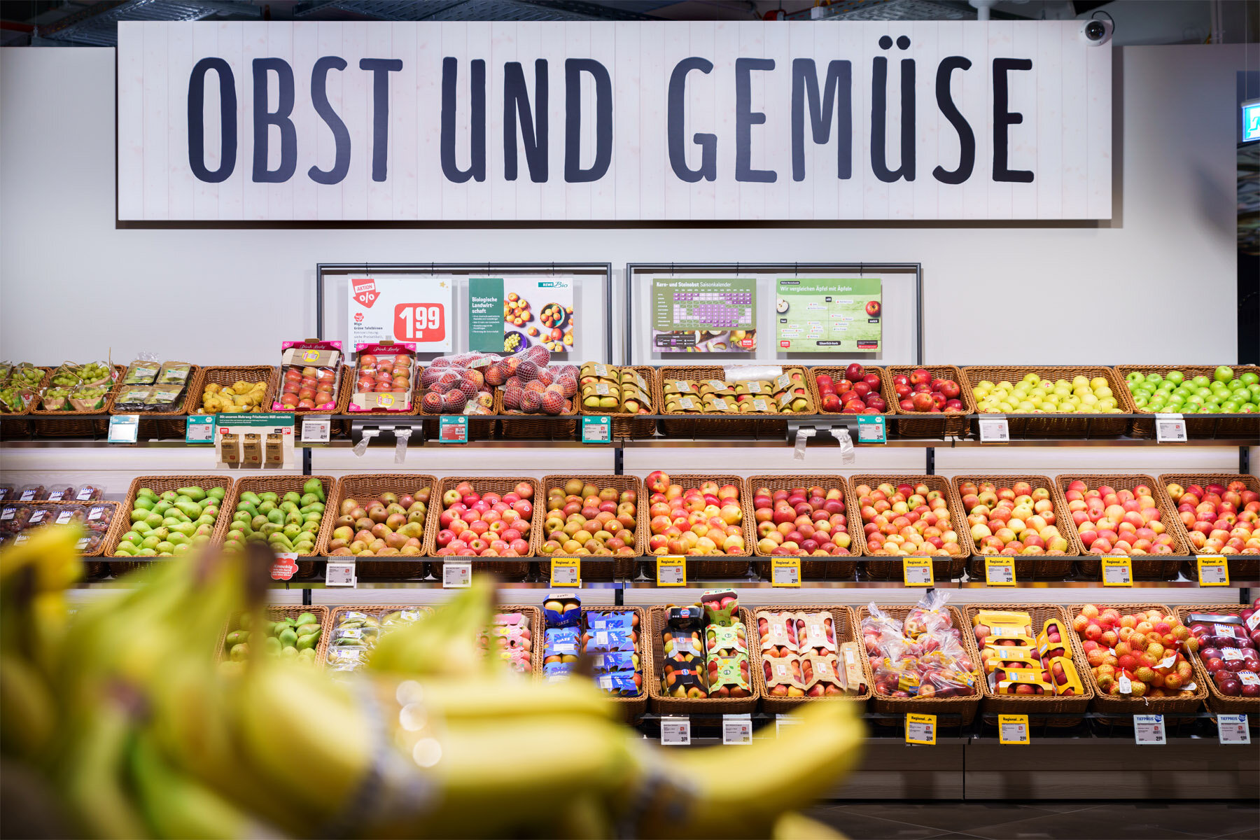Frontalaufnahme Obst und GemÃ¼seabteilung