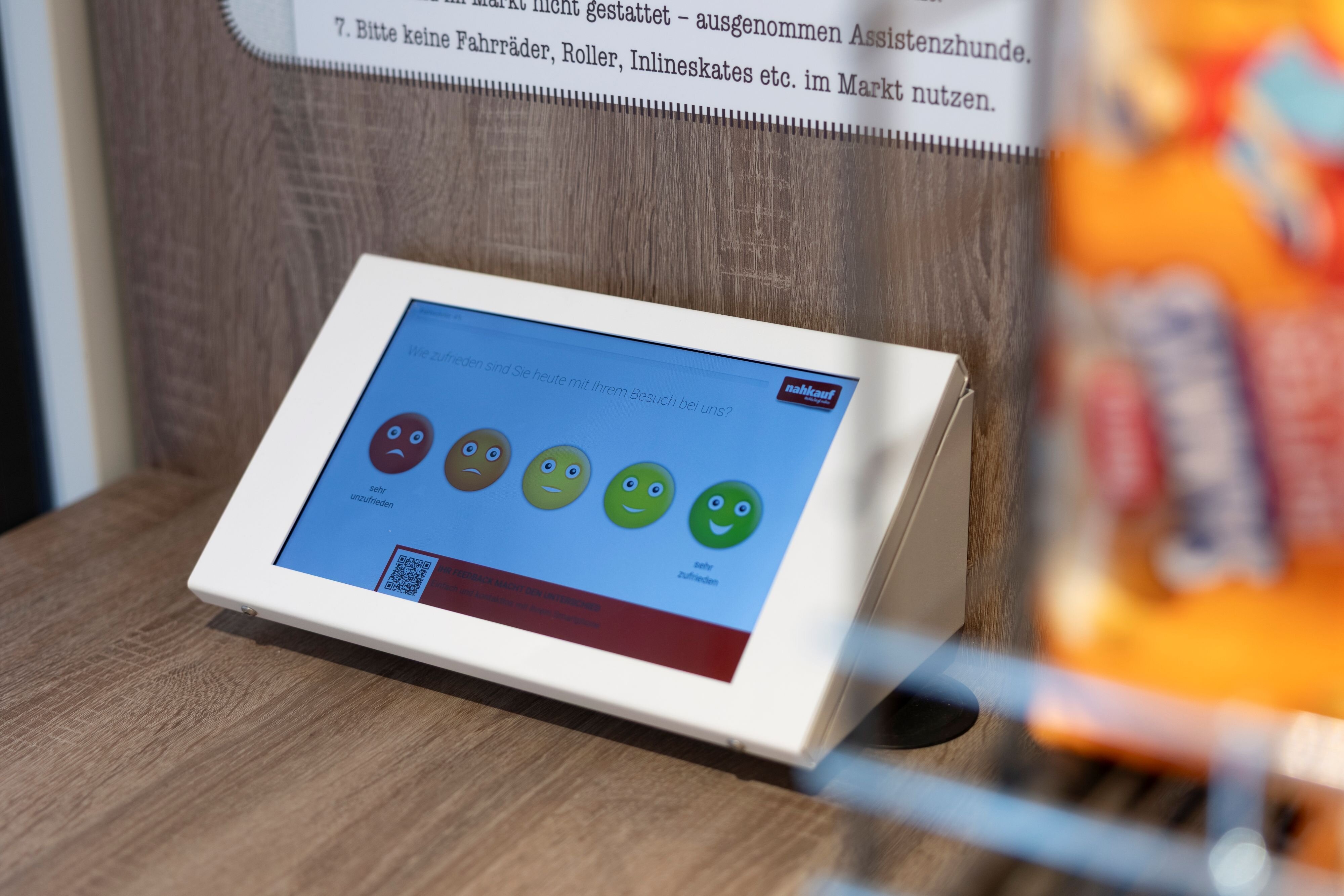 Blick auf einen Bildschirm, auf dem Bewertungen zur Box abgegeben werden können