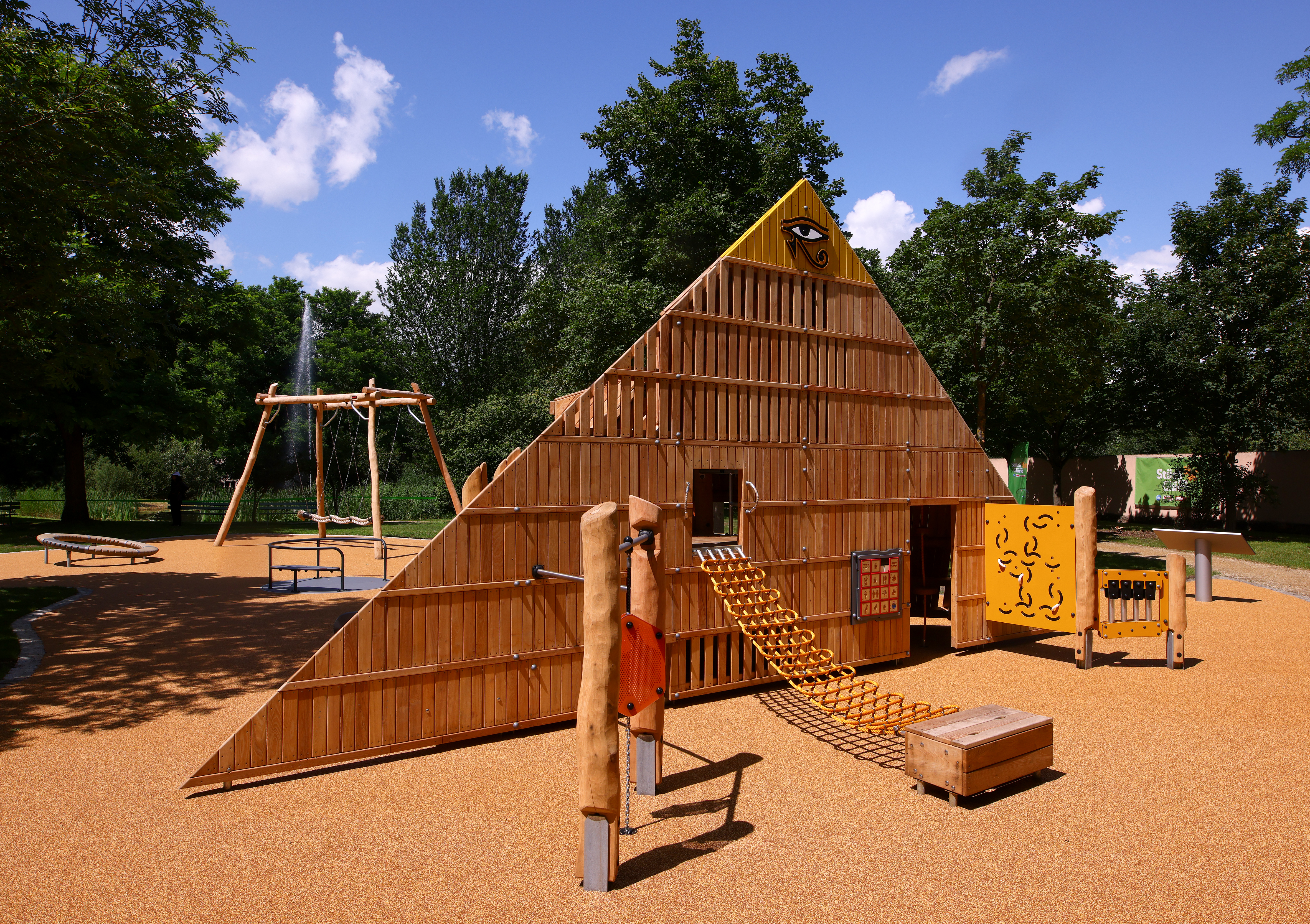 Totale von Spielplatz "StÃ¼ck zum GlÃ¼ck" in Cottbus