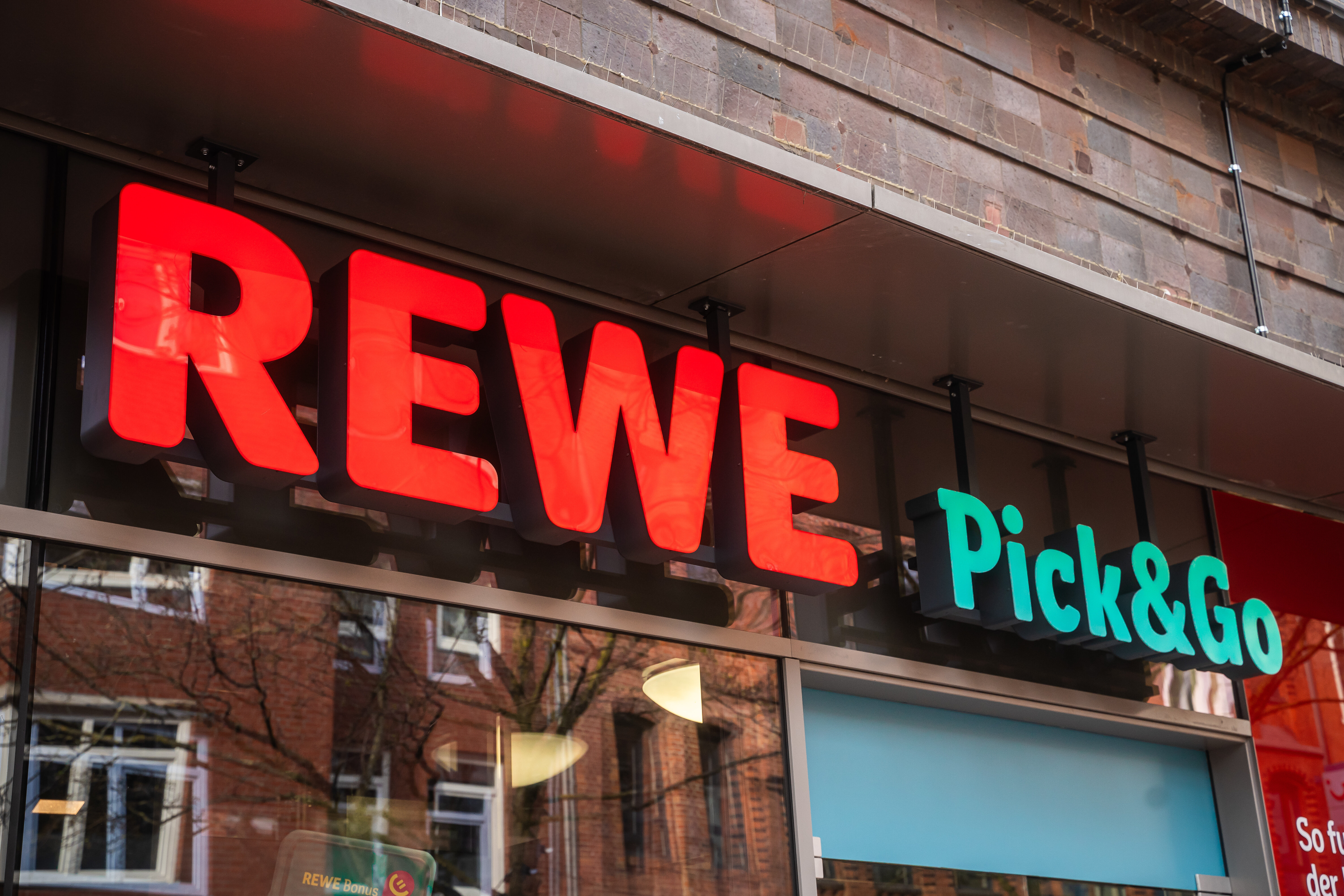 REWE Pick&Go Hannover von außen